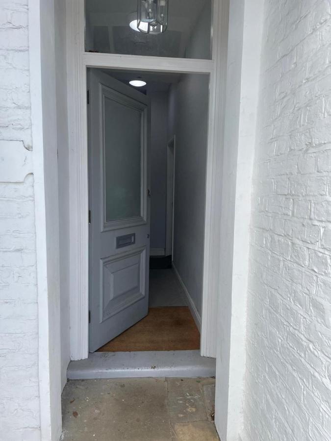 Ferienwohnung Wonderful 3 Bed Flat With Private Garden In Wimbledon - 1 The Queens London Exterior foto