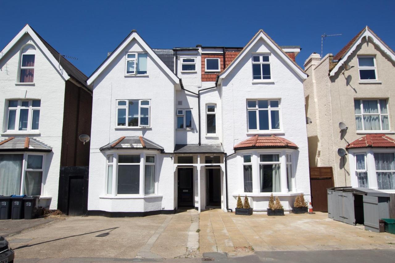 Ferienwohnung Wonderful 3 Bed Flat With Private Garden In Wimbledon - 1 The Queens London Exterior foto