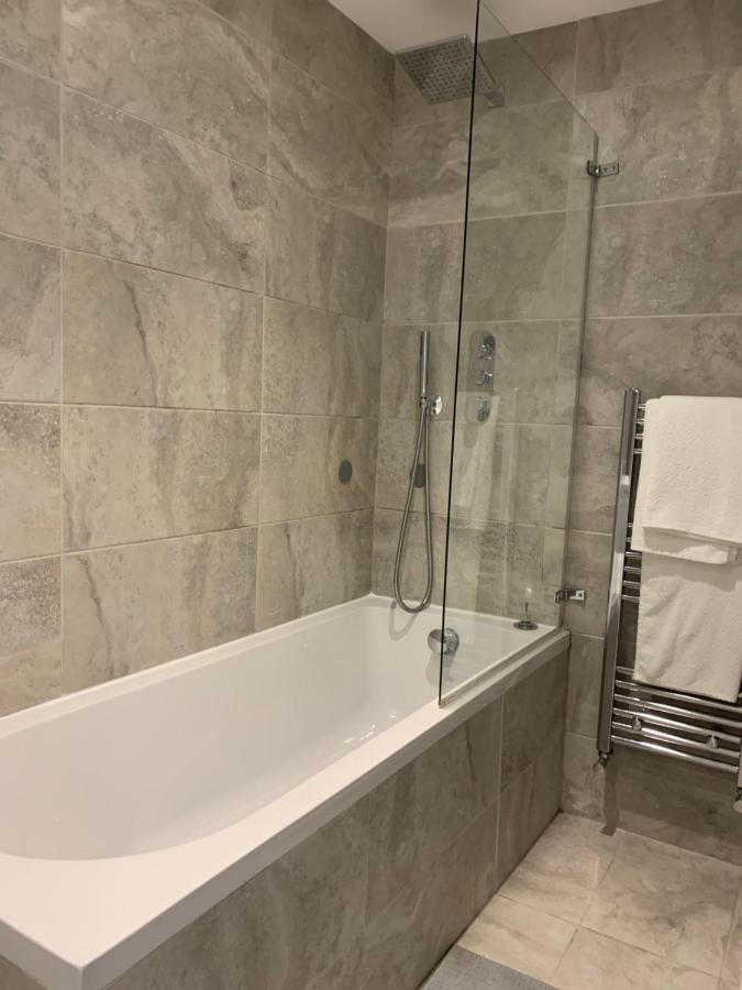 Ferienwohnung Wonderful 3 Bed Flat With Private Garden In Wimbledon - 1 The Queens London Exterior foto
