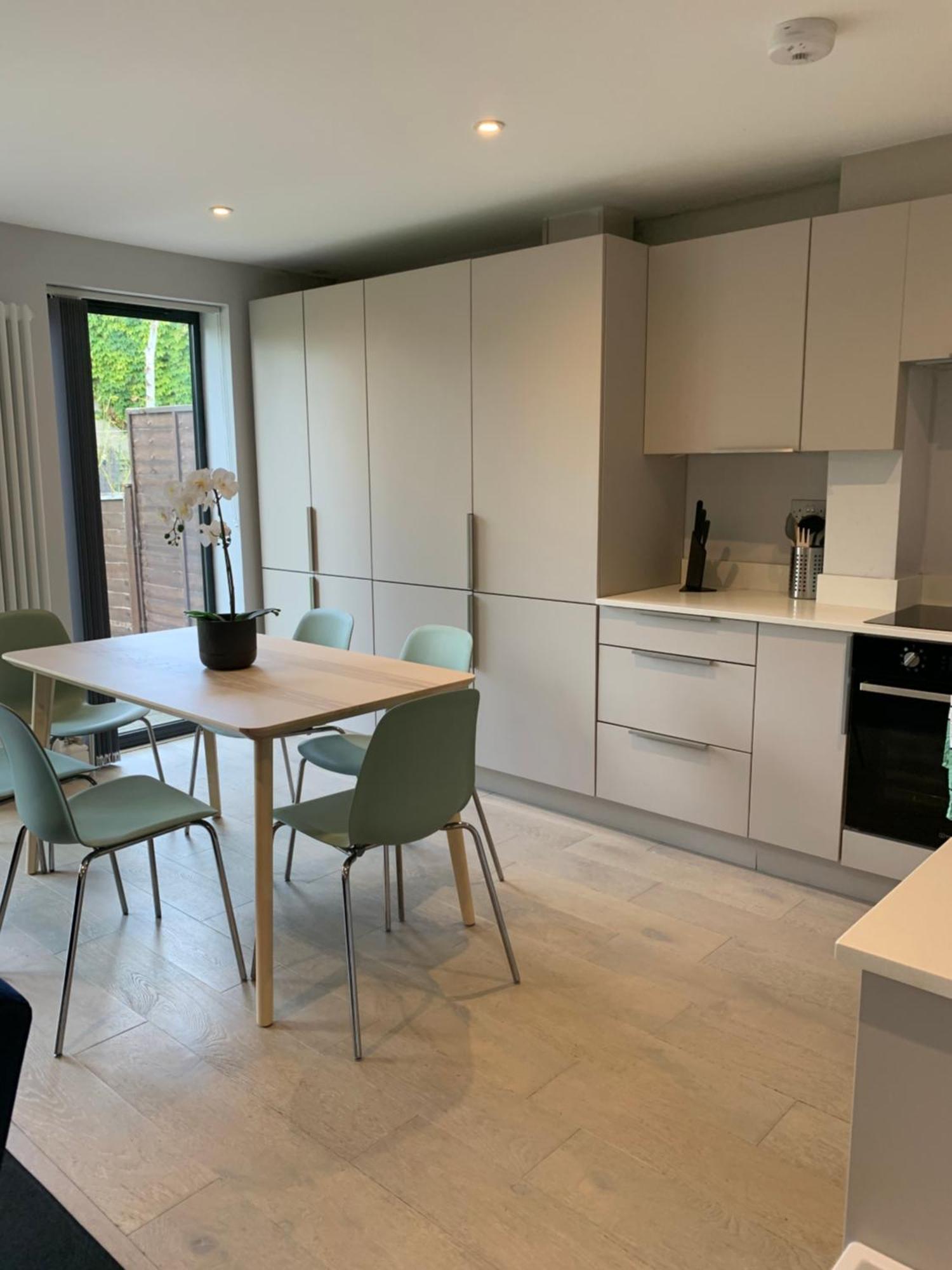 Ferienwohnung Wonderful 3 Bed Flat With Private Garden In Wimbledon - 1 The Queens London Exterior foto